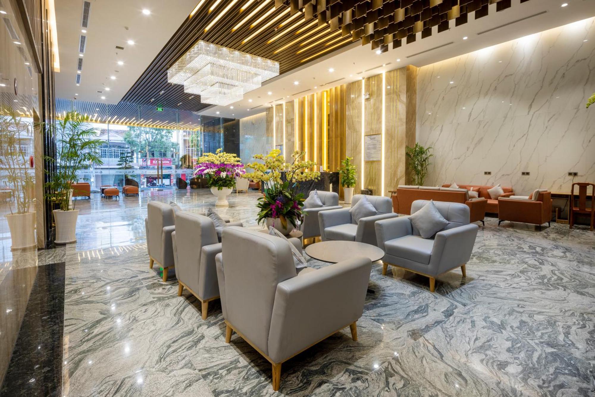 מלון Miracle Luxury נה טראנג מראה חיצוני תמונה